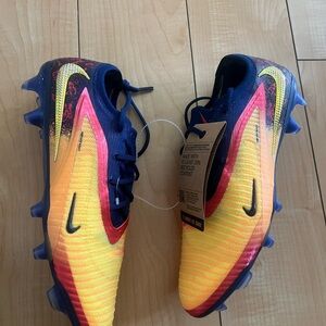 Nike Phantom 6 Low Elite FG Erring Harland Soccer Cleats Mens HQ2332-800